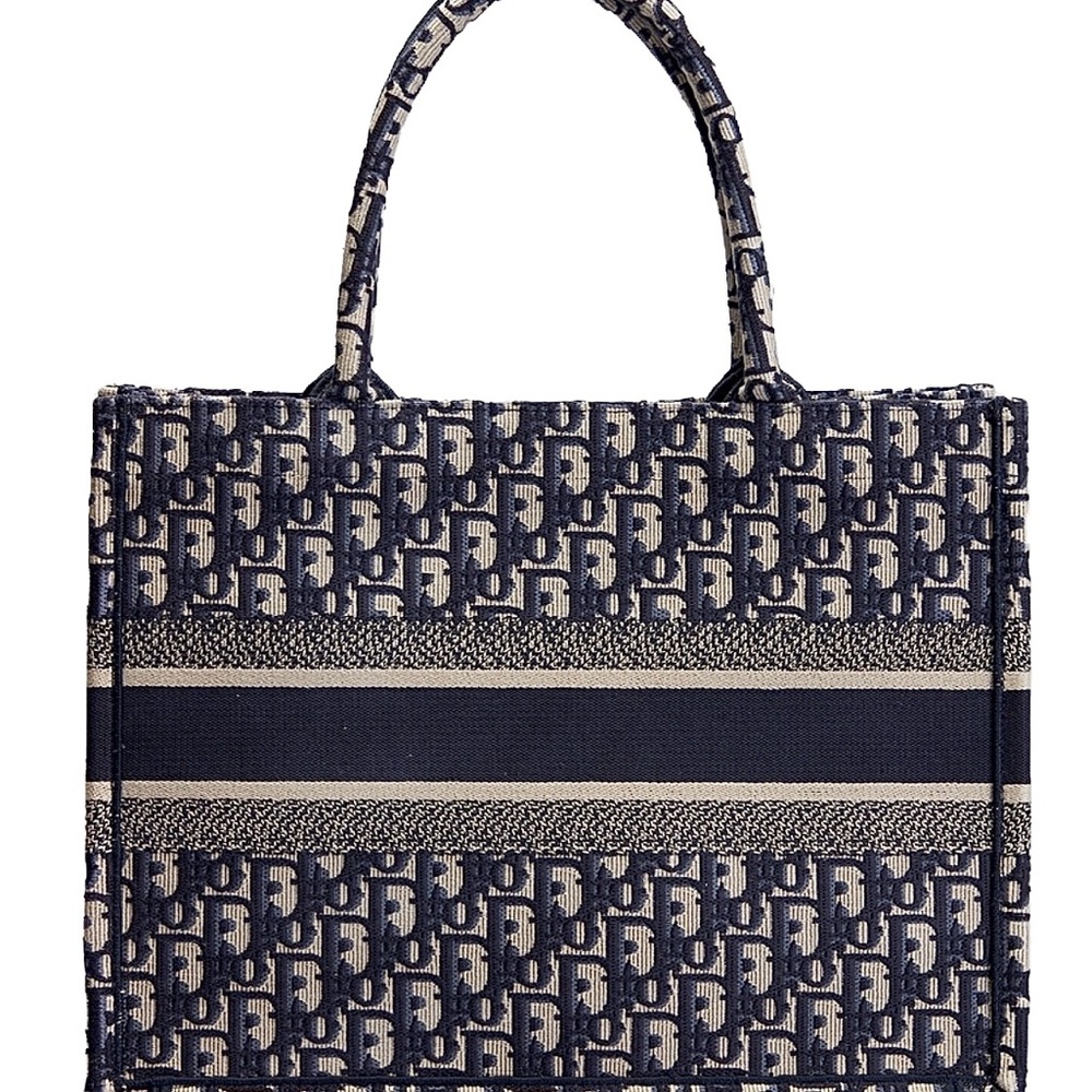 Dior Luxury Label in Black and Gold - Picture 2 of 10